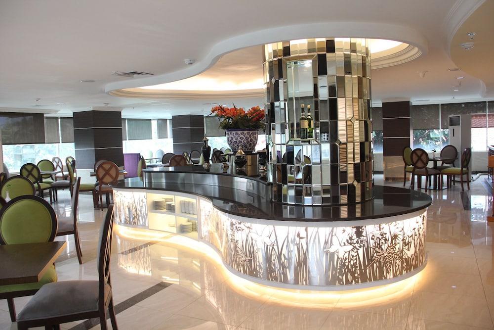Hotel Treva International Jakarta Exterior foto